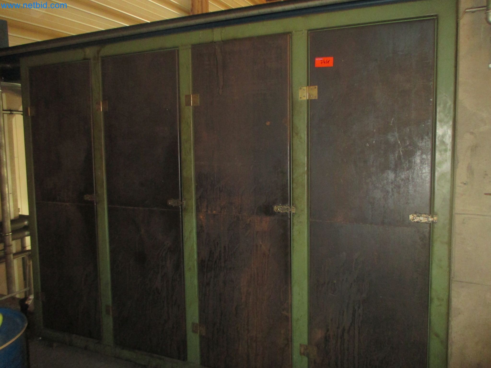 4-türiger Stahlschrank